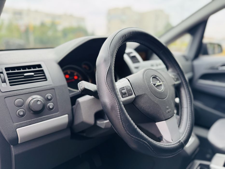Opel zafira 1.9 автомат!