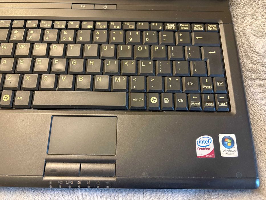 laptop Fujitsu Siemens Esprimo mobile - na części bez dysku