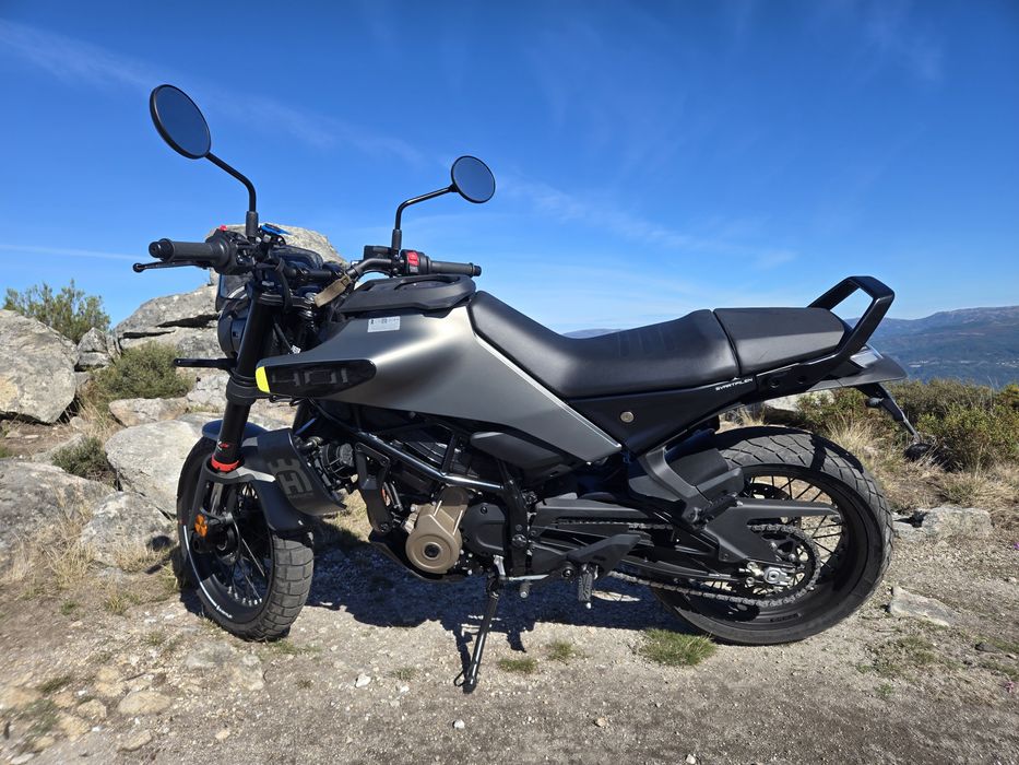 Husqvarna svartpilen 401 2024