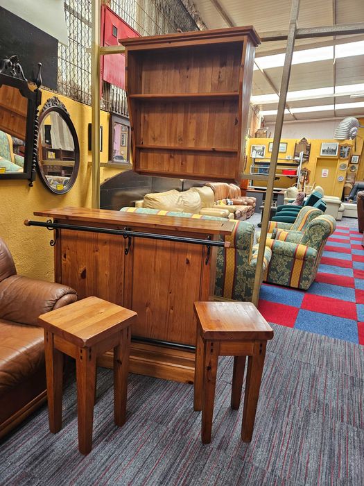 Bar em madeira maciça - Bom estado geral