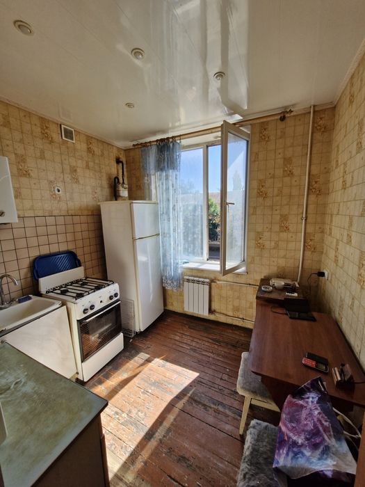 Продаж 3-х кімнатної квартири. Сталінка. 97 квартал.