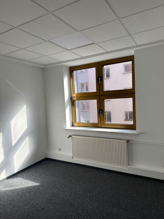 Lokal usługowo/biurowy na wynajem w kamienicy z monitoringiem o powierzchni 15 m2. Brodnica , Ul. Mostowa 14