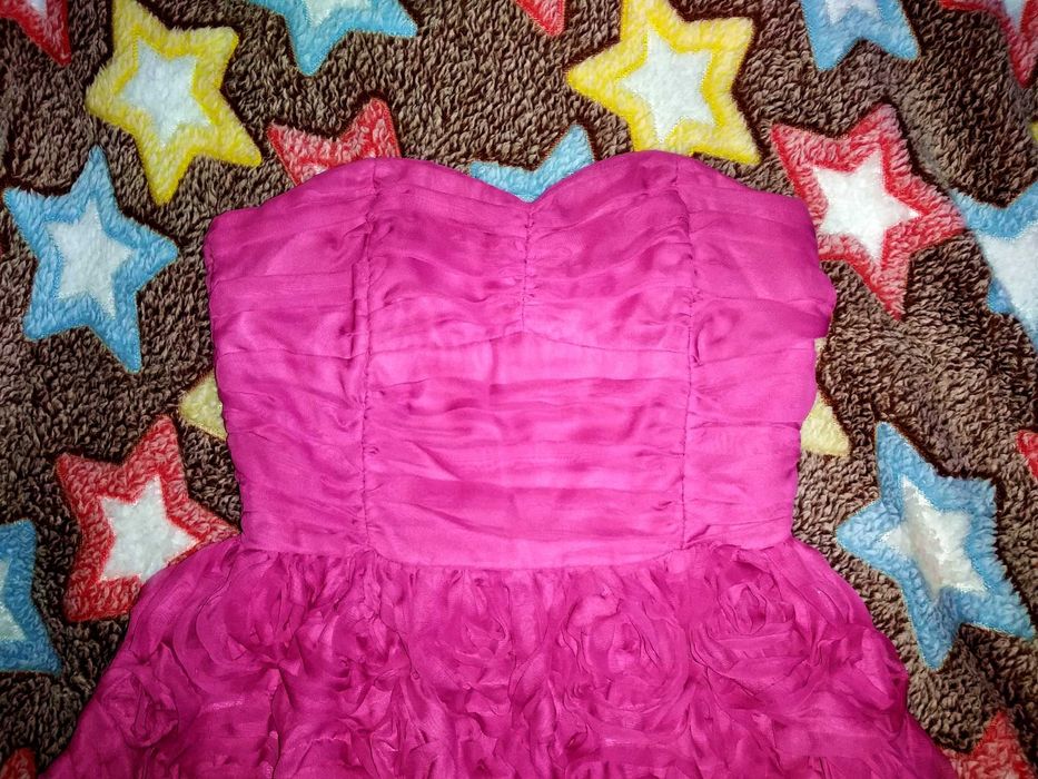 Розовое платье с цветами пышное нарядное XXS-XS ярко розовое платье