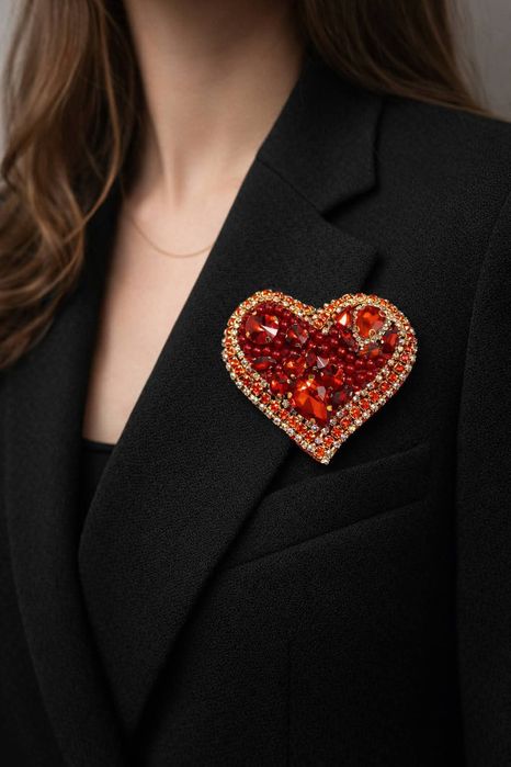 Брошка.  Для тих кого цінують.