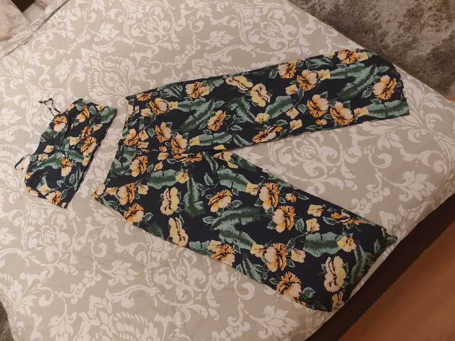 Conjunto top e calças