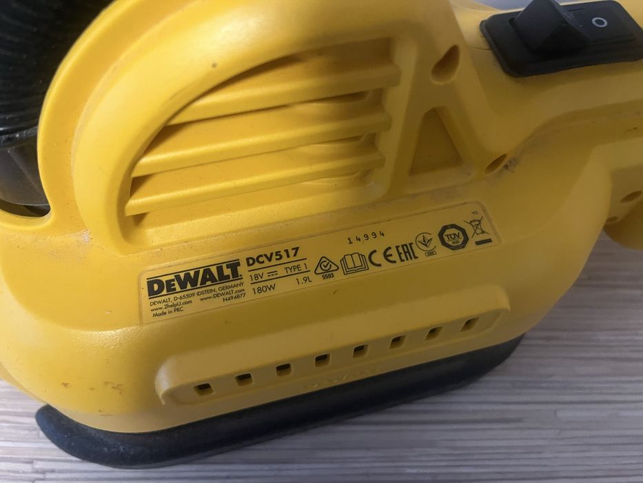 Odkurzacz akumulatorowy DeWalt 18V XR – do warsztatu/samochodu