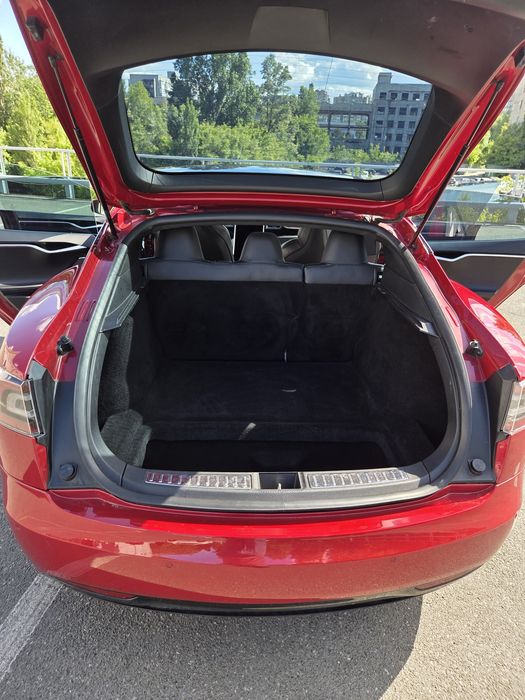Tesla Model S  D75