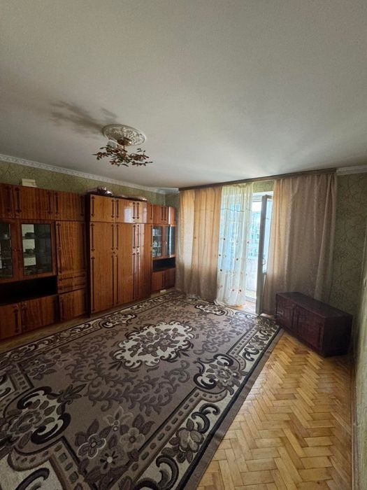 Продам квартиру з косметичним ремонтом в місті Ірпінь біля парку