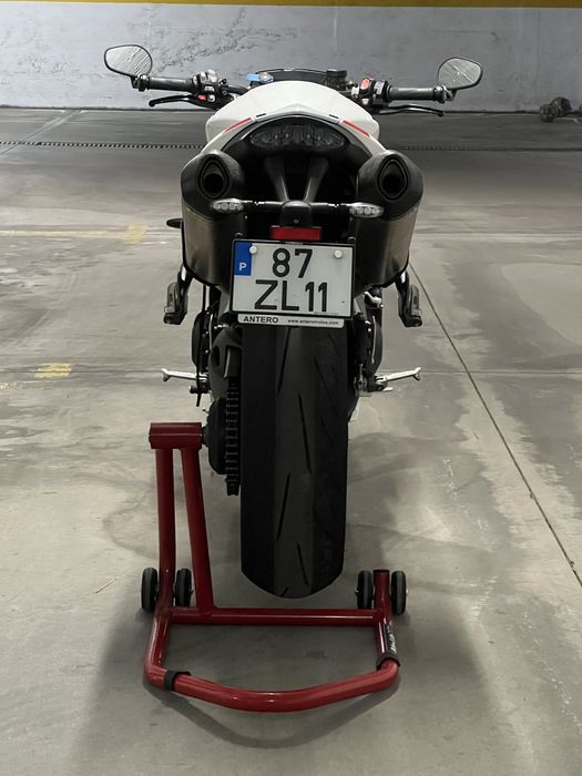 Triumph Speed Triple RS Nacional como nova