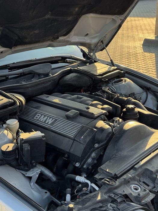 Продам Bmw e39 528i
