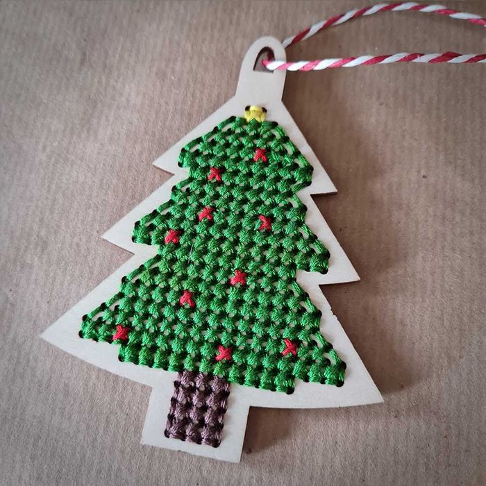 Bombka choinka do haftowania, choinka do wyszywania, drewniane bombki