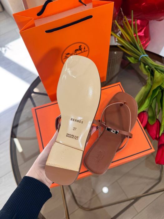 Стильні капці Hermes з нової колекції 2026 року, з натуральної шкіри