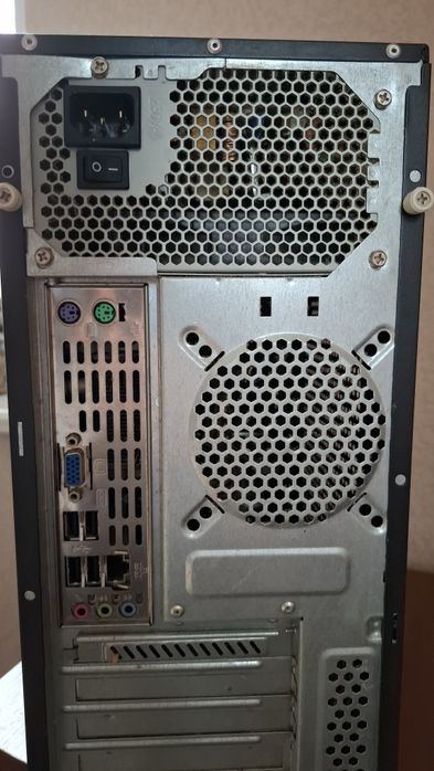 Продам монітор + системний блок на деталі