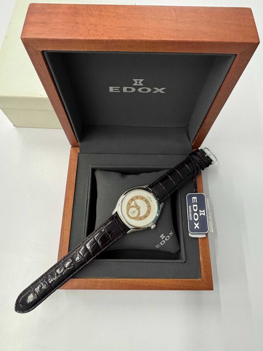 Новые Швейцарские часы    EDOX 72009 3