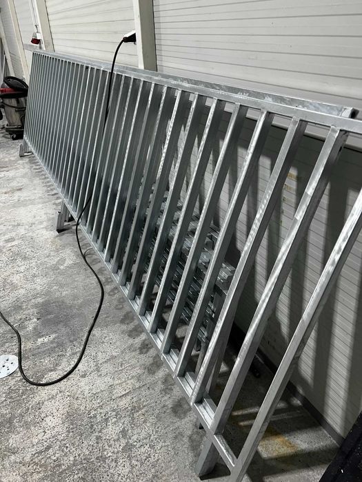 Schody zewnętrzne metalowe