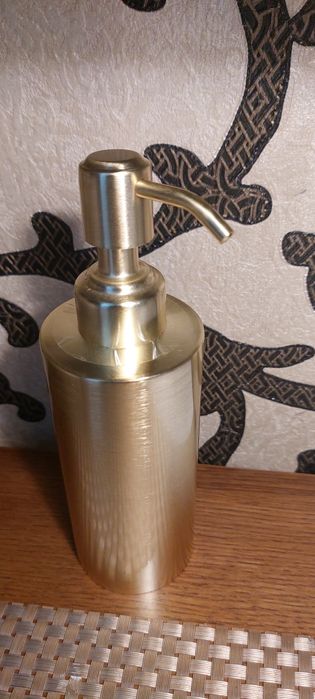 Дозатор для жидкого мыла цвет матовое зотоло 260мл.