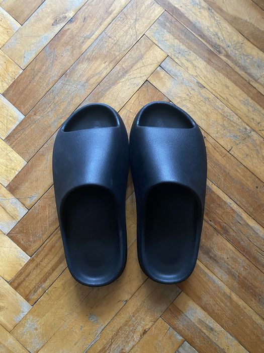 Yzy slides ys-01