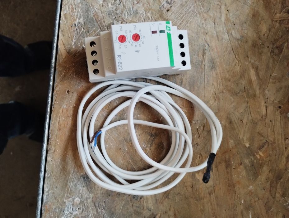 Regulator temperatury +30 DO+60C I 16A F&F RT-822