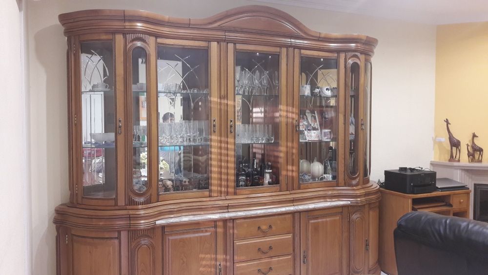 Armario de sala completo  muito bom novo