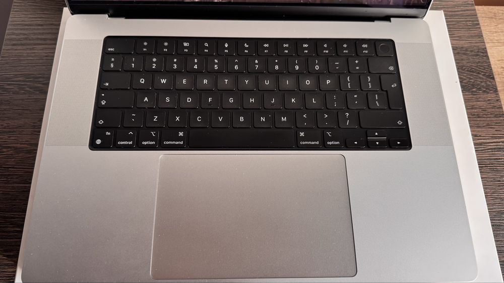 Macbook Pro 16 cali M1 Pro