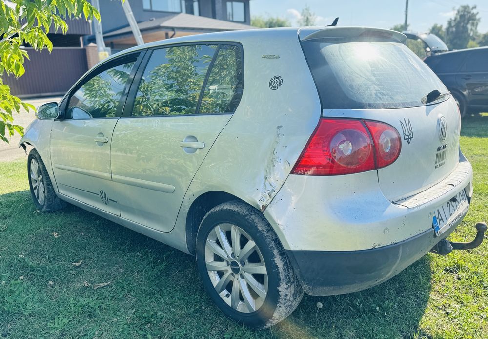 Продам Volkswagen Golf 5 2004 рік, 1.6 Бензин після ДТП!