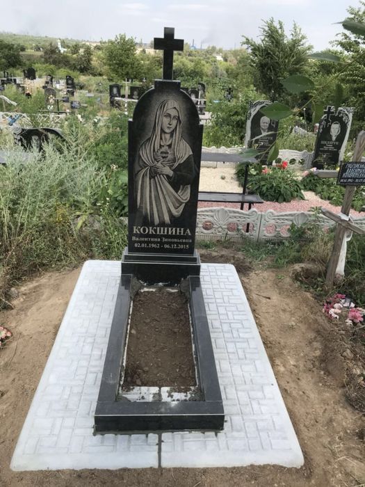 Памятники из гранита от 8000грн.