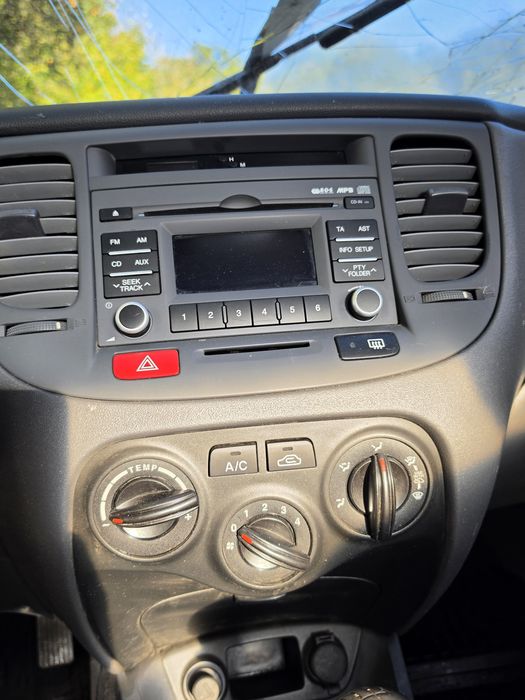 Kia   Rio   2011