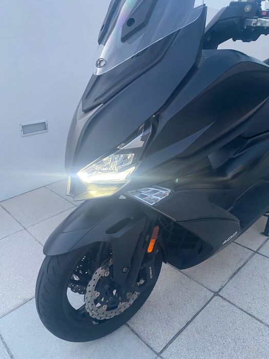 Mota Kymco Xcting 400s