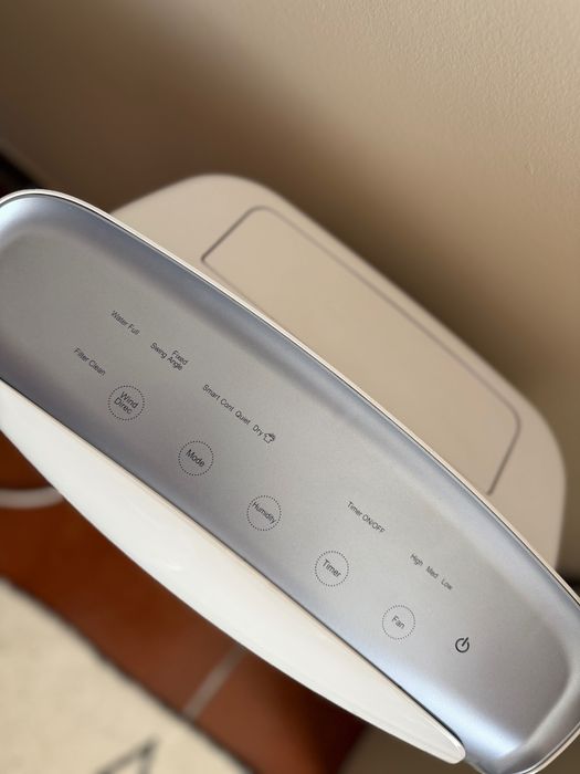 Dehumidifier desumidificador Gree Daisy 20 l com função de secagem