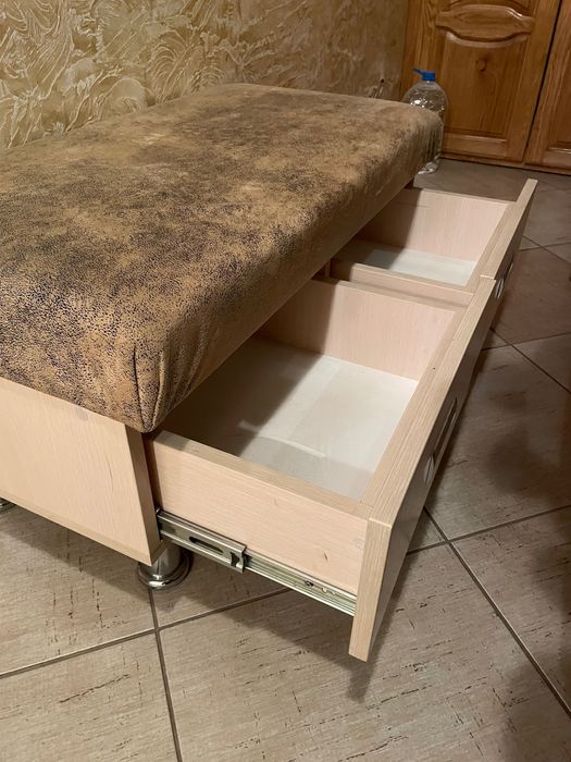 Тумбочка в прихожу