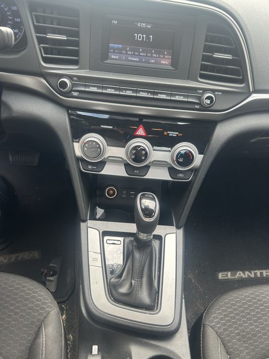 HYUNDAI Elantra 2018