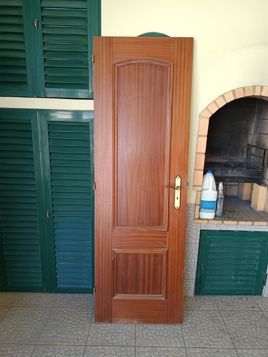Porta interior em madeira 200,5 x 64,5 cm