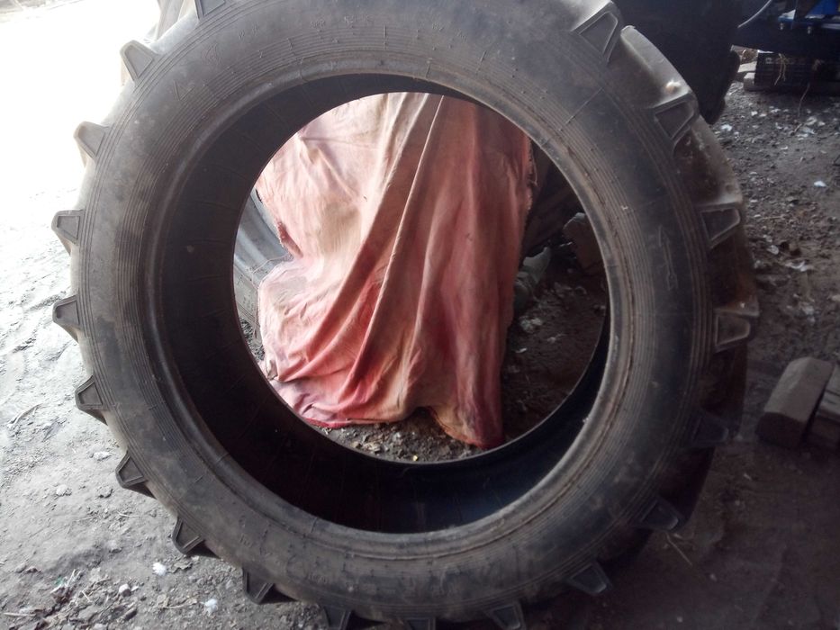 Шина  тракторна 9,5Х38 б/в