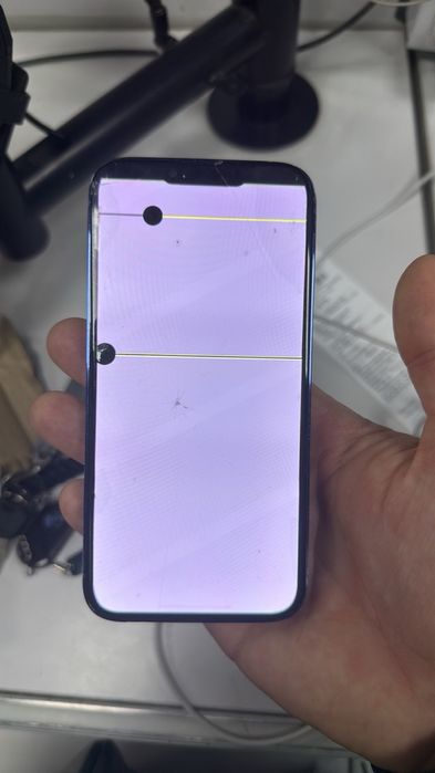 Продам iphone 13pro під заміну екрану