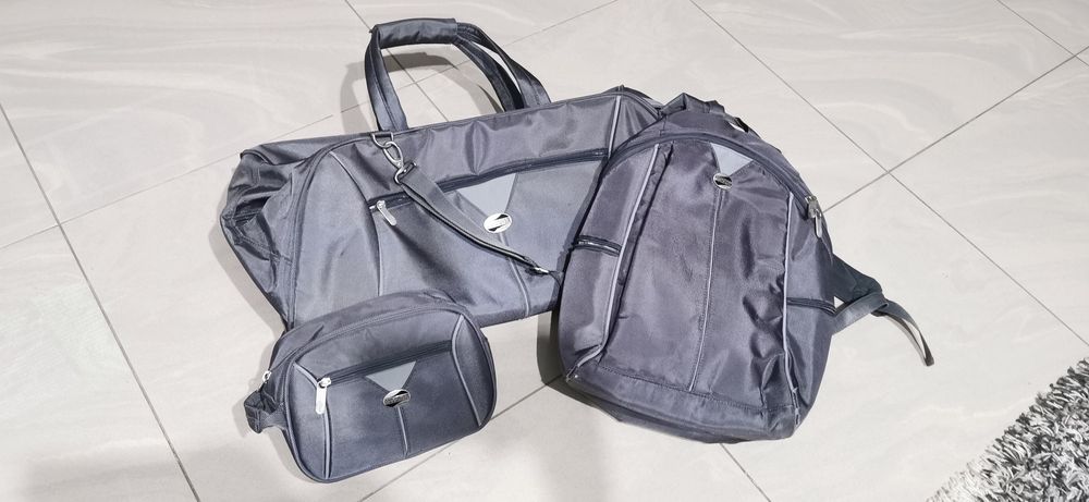 Komplet American Tourister torba podróżna, kosmetyczka, plecak
