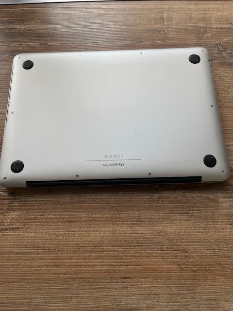 MacBook Pro A1502 z 2014 roku