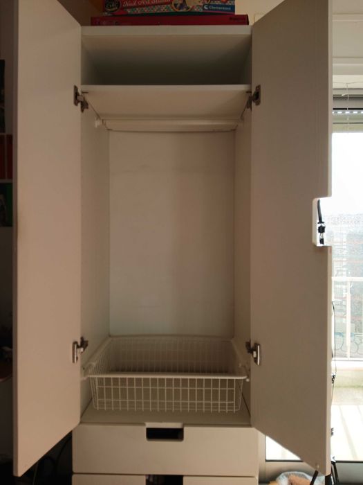 Roupeiro em óptimo estado!!!