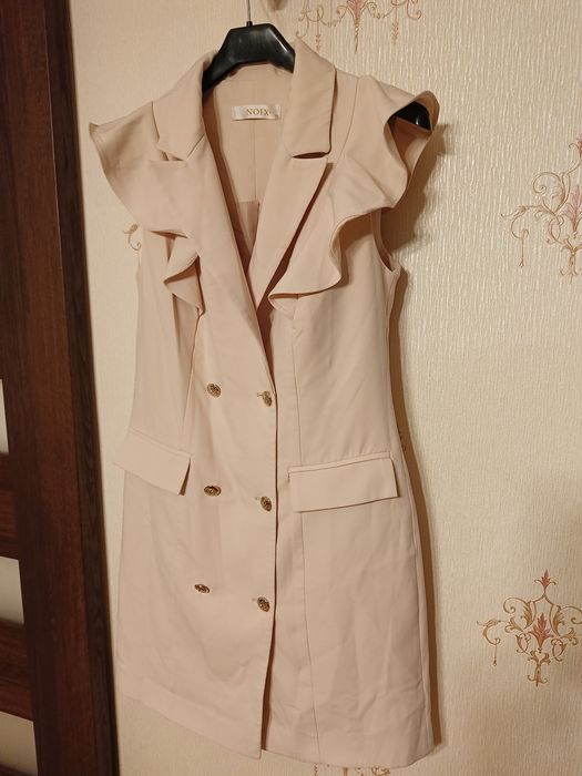 Sukienka damska żakietowa 36-40 (wychodzi wieksza)