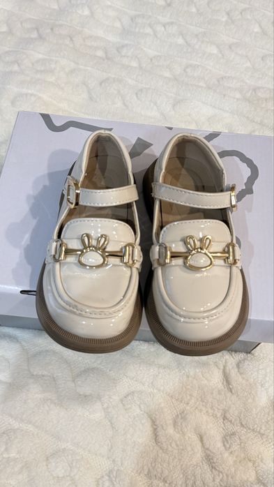 Туфлі для дівчинки