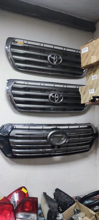 Решетка радиатора land cruiser 200 2016-2020