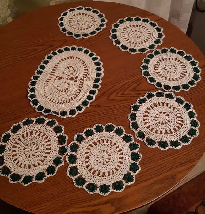 Serwetki szydełkowe komplet