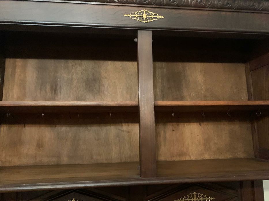 Móvel,  Louceiro antigo