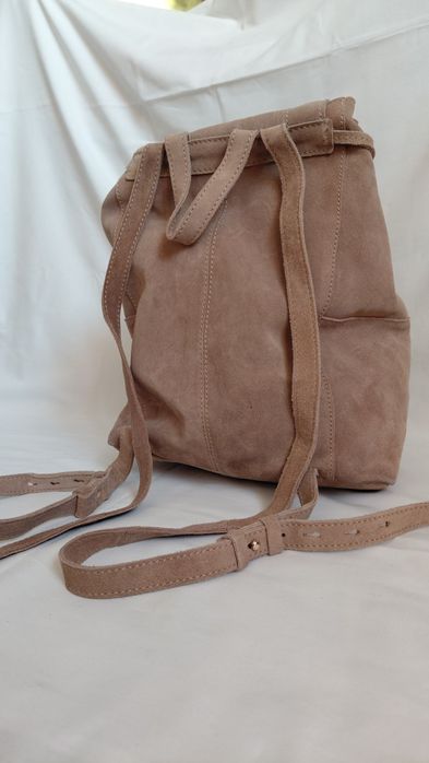 Рюкзак замшевий Mango.