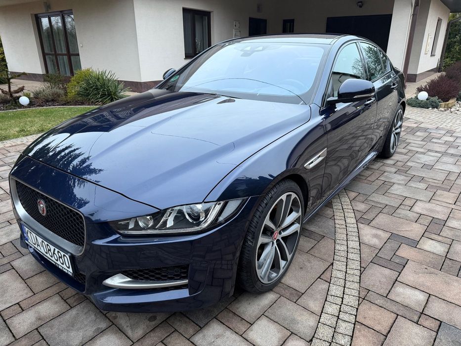 Jaguar XE R-Sport z Niemiec Dofinansowany 2 KPL kół Atrakcyjny Wygląg 19cali