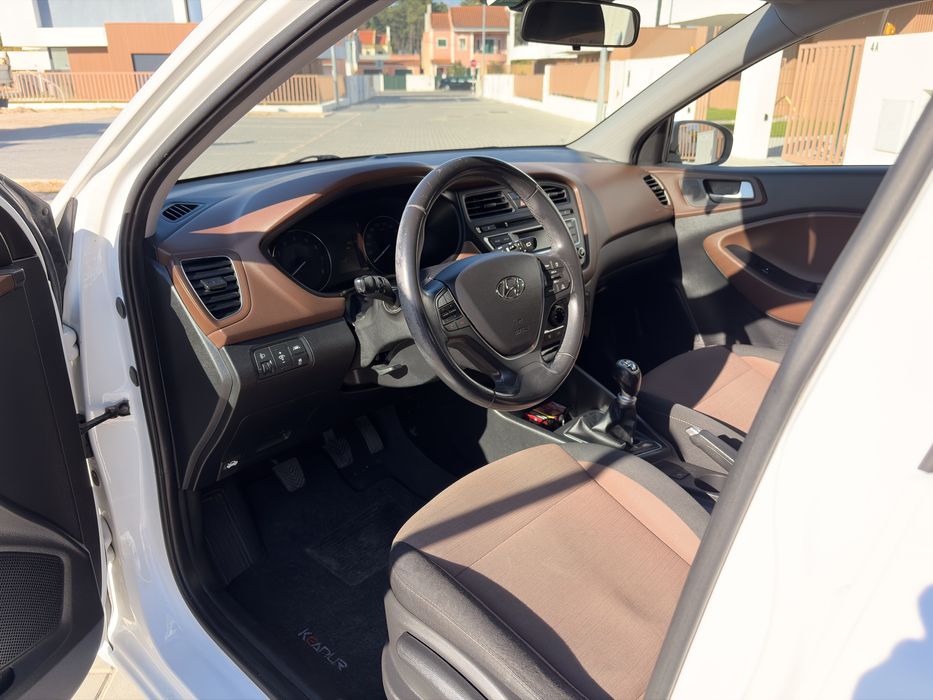 Hyundai i20 • 1.2 STYLE 85cv • 126.000 kms