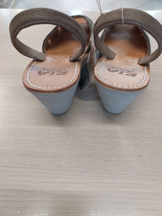 Sandálias em Pele , Marca Ria