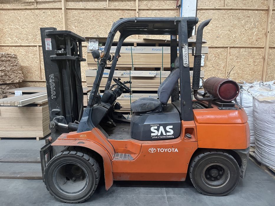 Автонавантажувач Toyota 02-7FGK 40