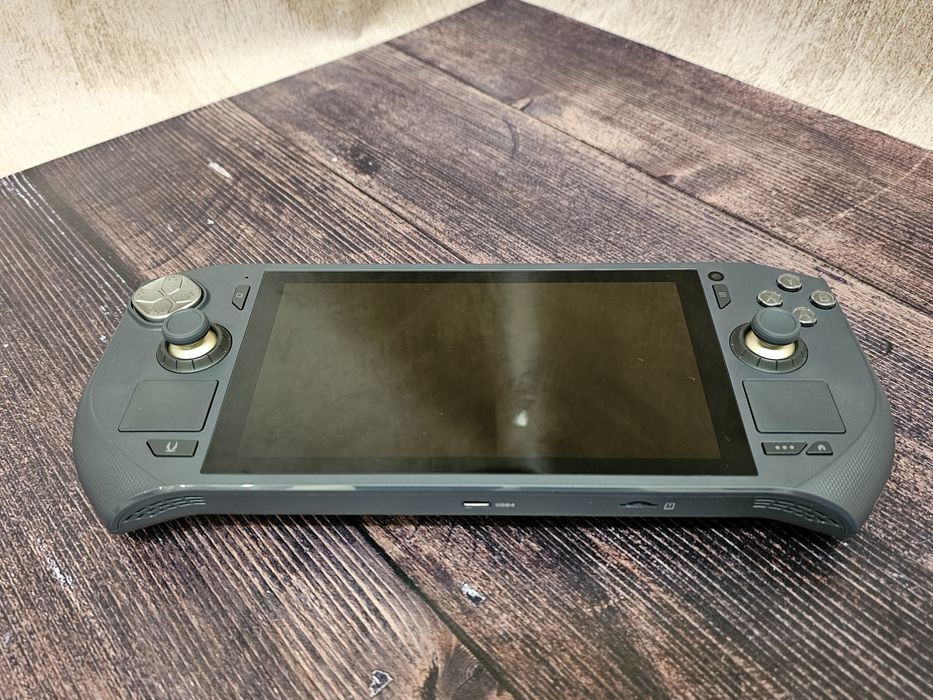 Ігрова консоль Zotac Gaming Zone (Ryzen 7 8840U) 512Gb AMOLED 120Hz