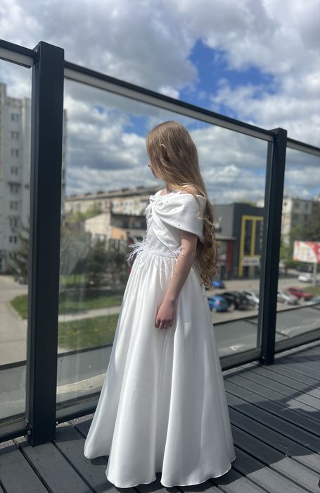 Святкова біла сукня / плаття на перше причастя