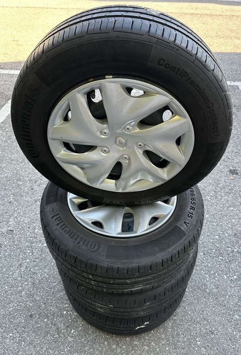 комплект шин 195/65R15